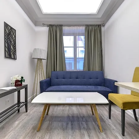 Dysnos Avenue Apartment