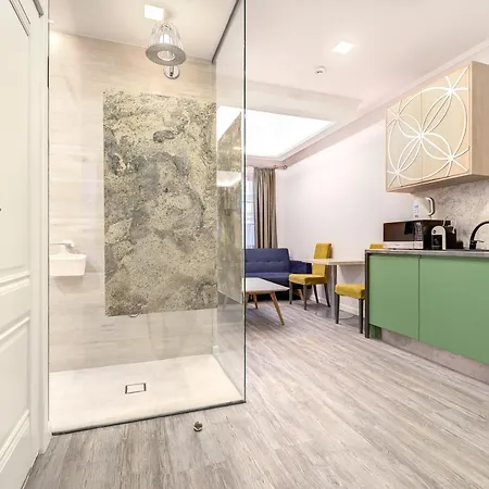 Dysnos Avenue Apartment *