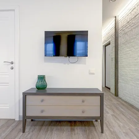 Dysnos Avenue Apartment