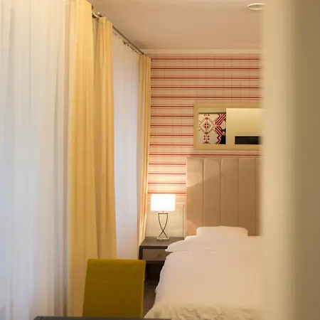 Dysnos Avenue Apartment