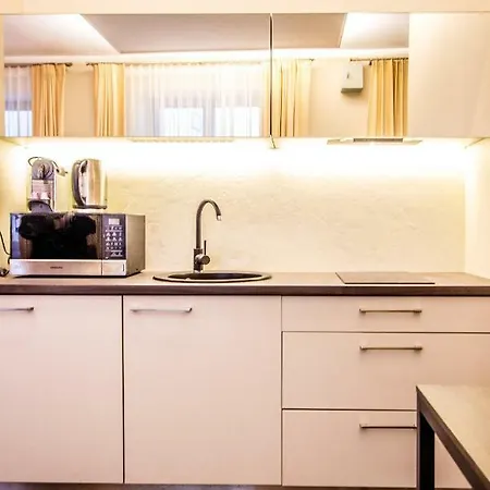 Dysnos Avenue Apartment *