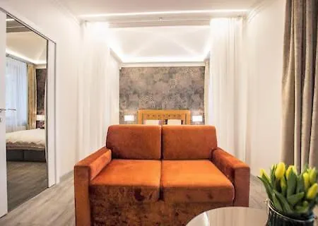 Dysnos Avenue Apartment