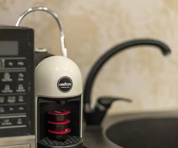 公寓 Dysnos Avenue *