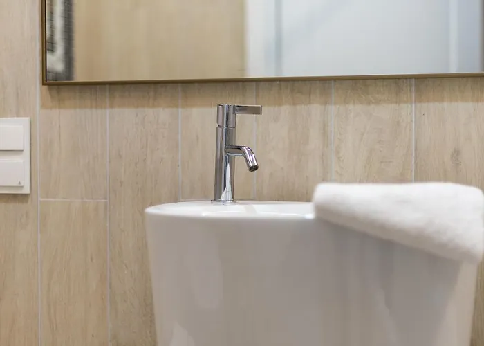 公寓 Dysnos Avenue *